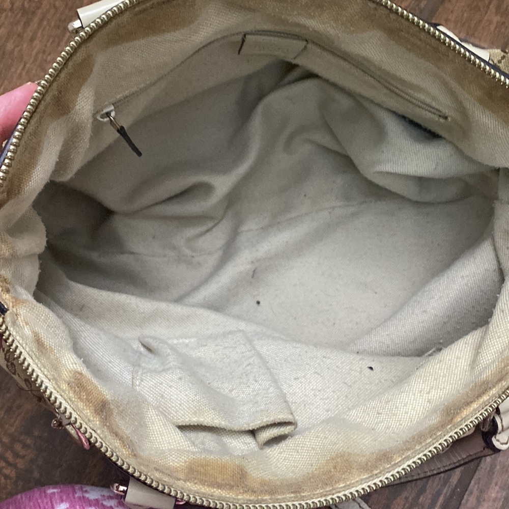 Authentic Gucci Sukey crossbody shoulder purse. - Picture 10 of 17